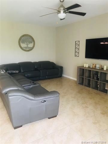 Foto del edificio - 2190 SE 2nd St  2190 Homestead FL 33033