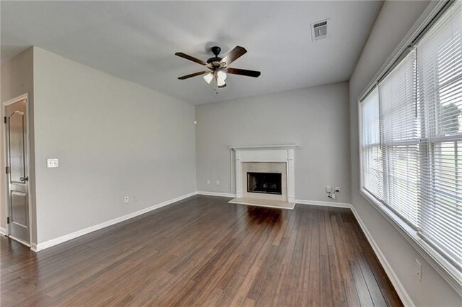 Foto del edificio - 6752 Grand Hickory Dr