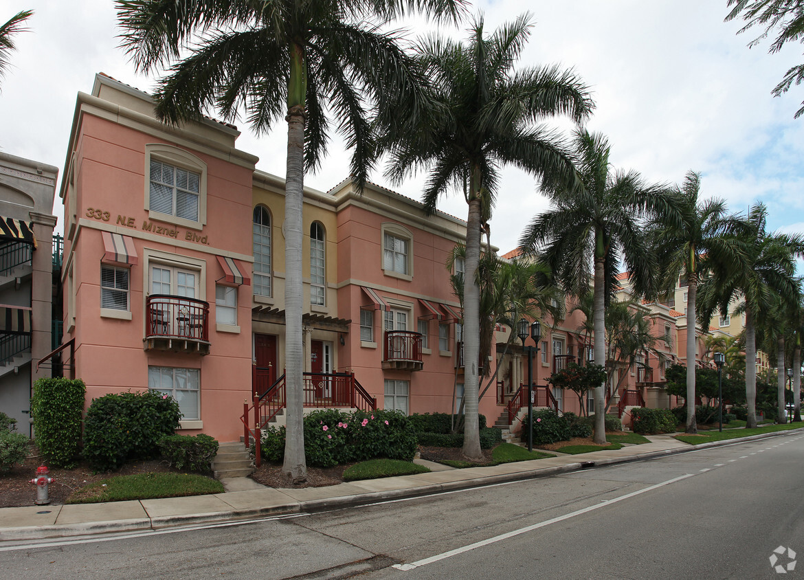 Primary Photo - 333 NE Mizner Blvd