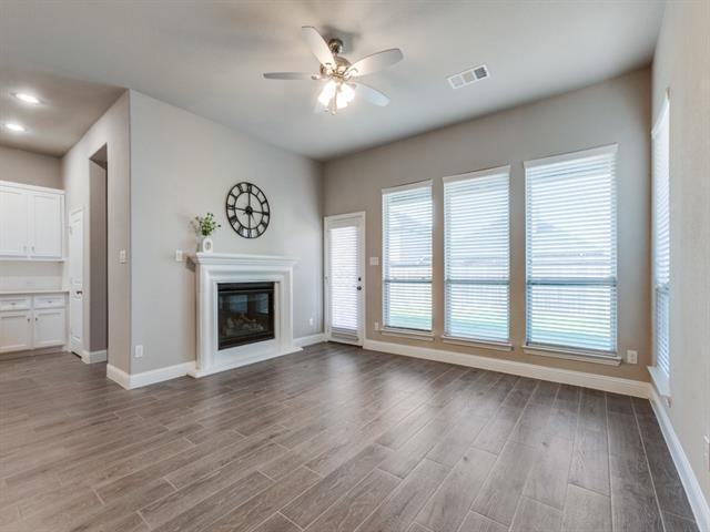 Foto del edificio - 16713 Spence Park Ln