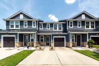 Building Photo - 7722 Park Gate Dr