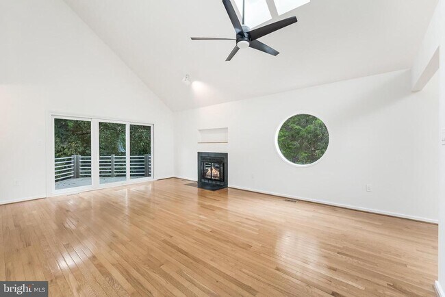 Foto del edificio - 11916 Moss Point Ln
