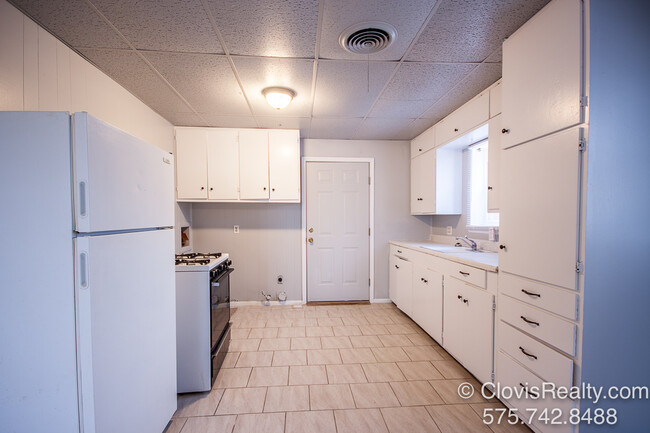 Kitchen - 509 Kimberly Ln