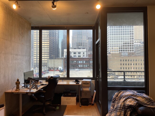 Living room - 235 W Van Buren St