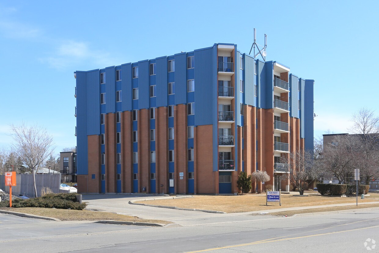 36 River Rd E, Kitchener, ON N2B 2G2 36 River Rd E Kitchener, ON