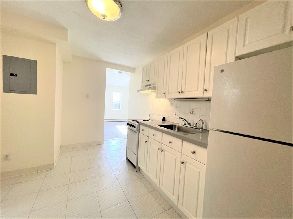 580 Salem St Unit 44, Wakefield, MA 01880 Room for Rent in Wakefield