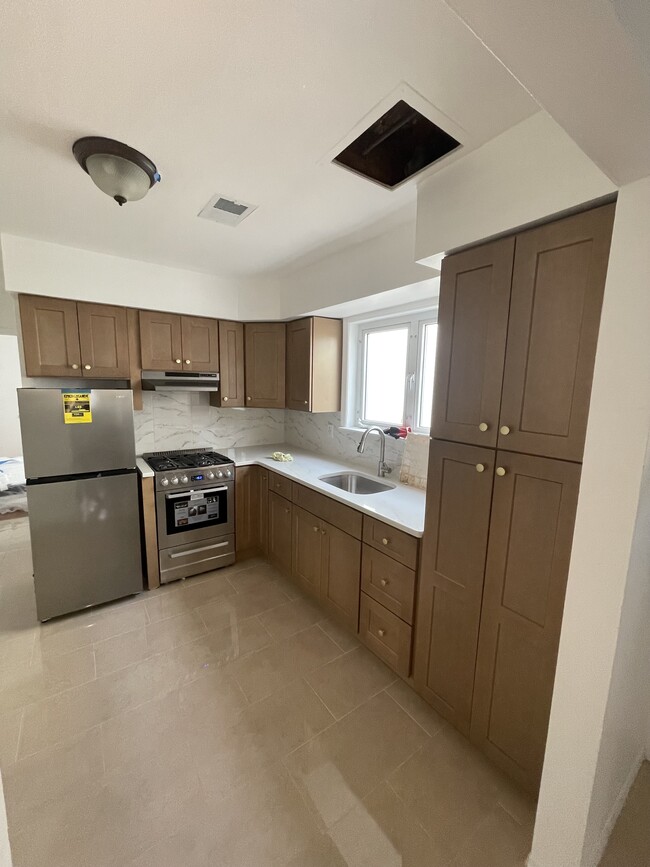 Foto del edificio - 134 Woodbine Ave