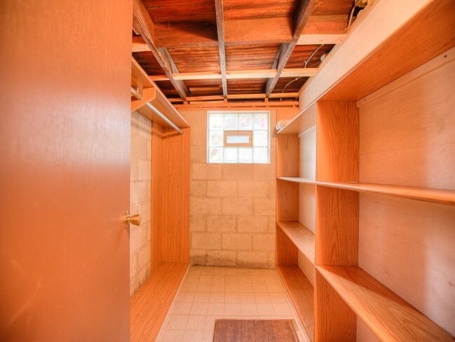 Foto del edificio - 4606 Pine Ave
