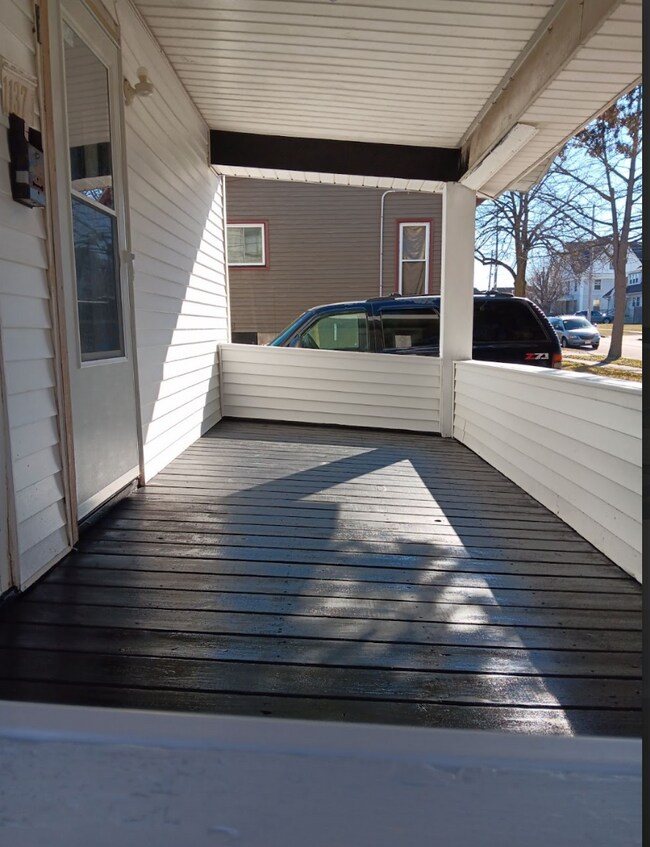 Foto del edificio - 1137 Bluff St