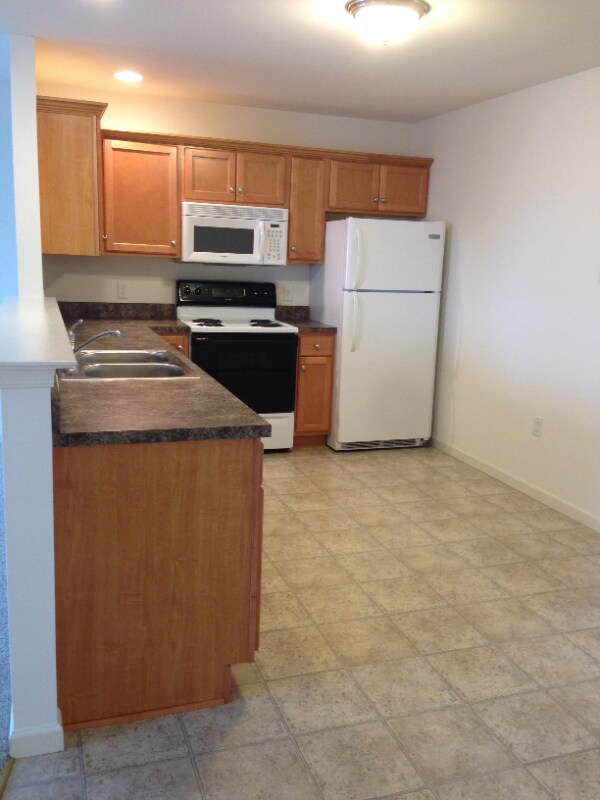 Foto del edificio - 417 College Manor Ave