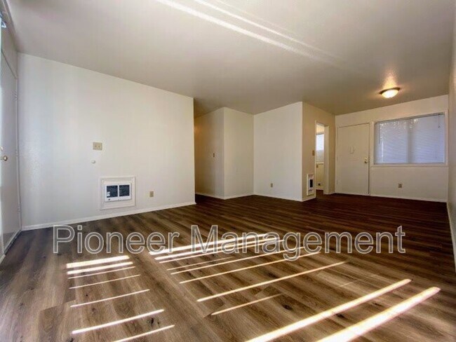 Foto del edificio - 753 NE Alameda Ave