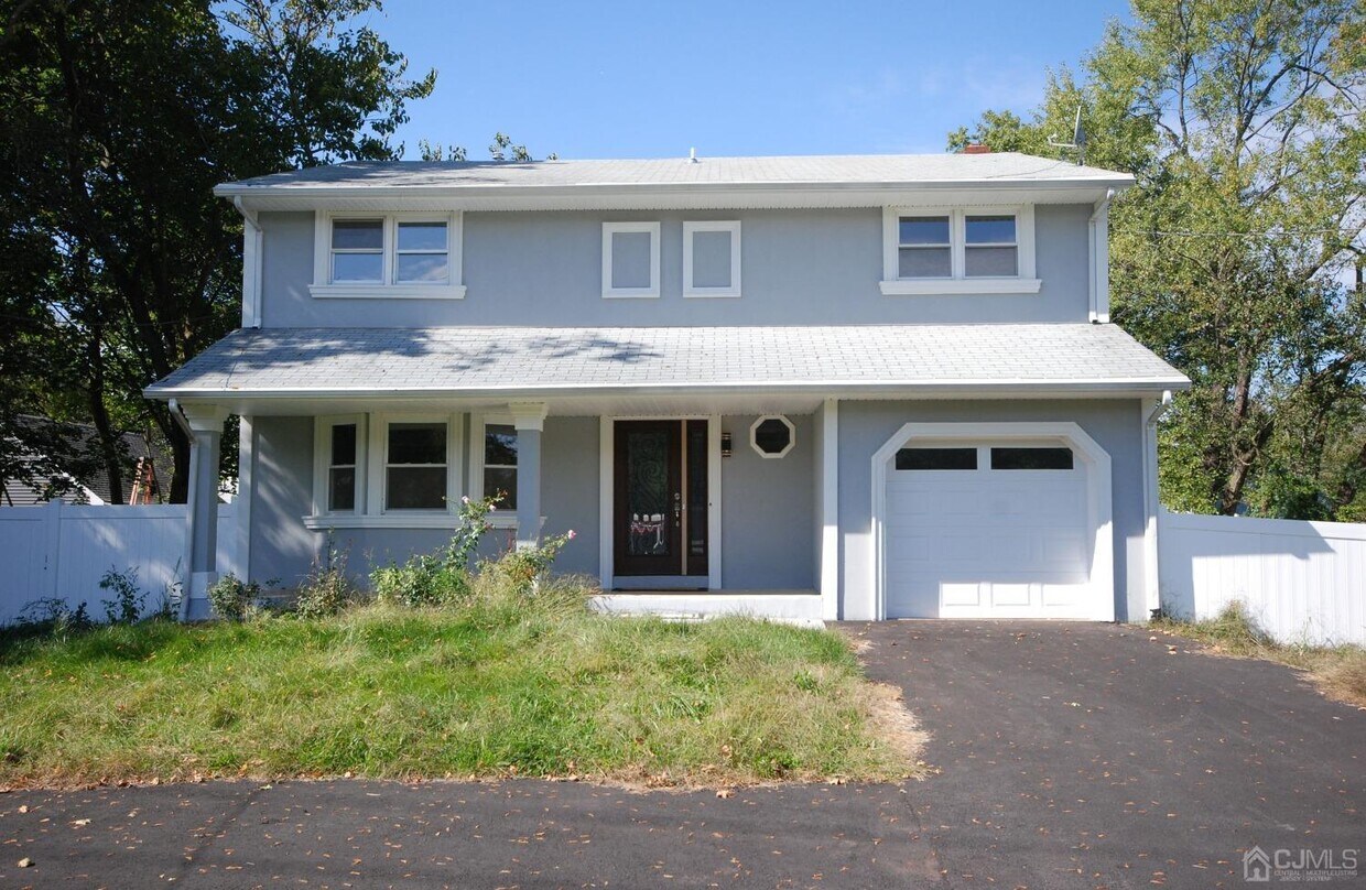 Primary Photo - 526 Metlars Ln