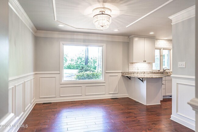 Foto del edificio - 4 Fairway Ln