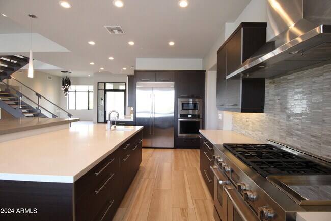 Building Photo - 12454 N 120th St