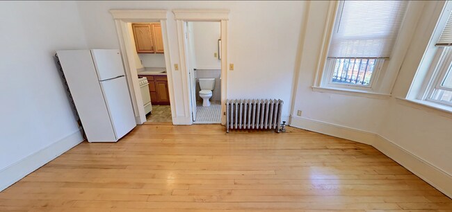 Building Photo - 28 Westland Ave