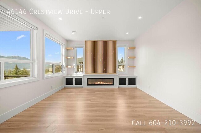 Photo du bâtiment - Modern Upper Home with Mountain views