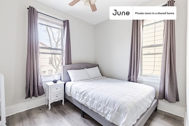 Private bedroom in 3 bed/1 bath Home - Private bedroom in 3 bed/1 bath Home