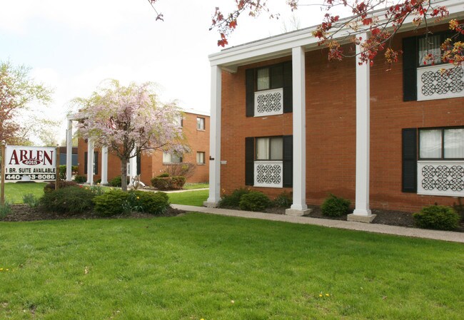 Foto del edificio - Arlen Terrace Apartments
