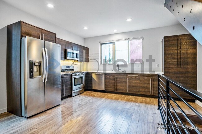 Foto del edificio - 9607 Roosevelt Way NE