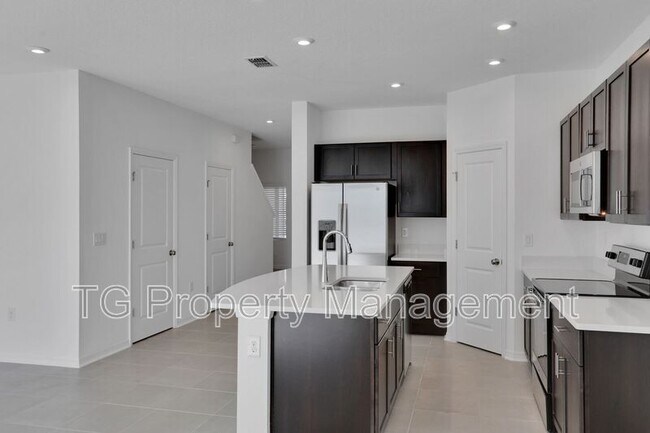 Building Photo - 13092 Bachara Way