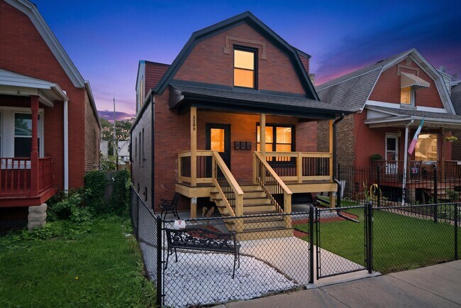 Building Photo - 1109 N Kedvale Ave