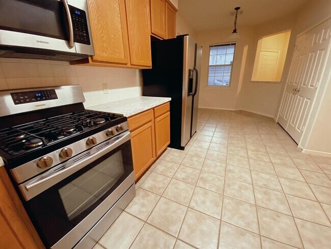 Foto del edificio - 2915 Meadowglen Cove