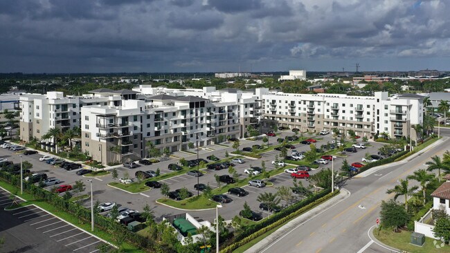 Building Photo - PARC3400
