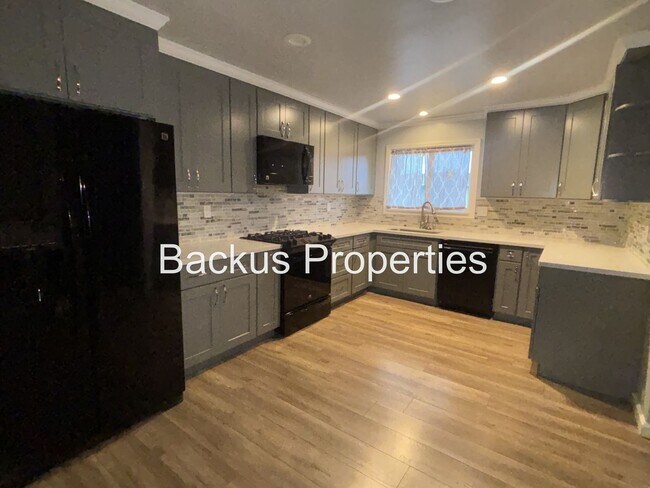 Foto del edificio - Wonderful Three-Bedroom home in Gonzales