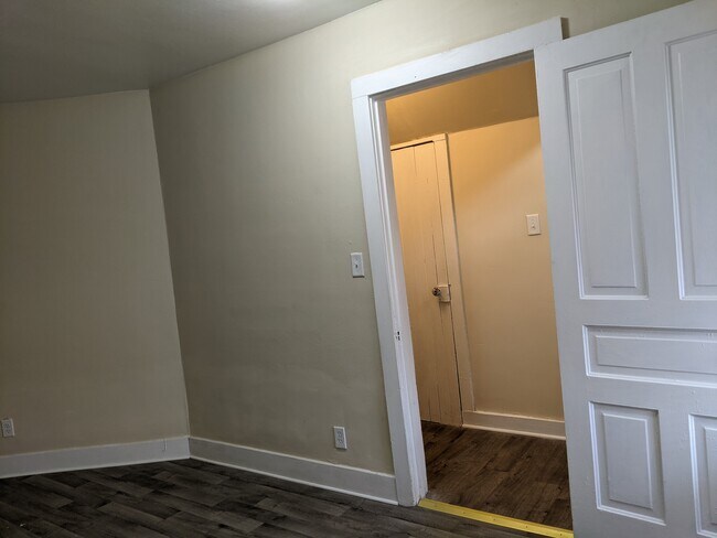 Building Photo - 3127 N 34th St