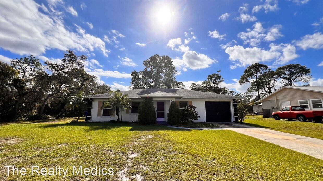 Foto principal - 3 br, 2 bath House - 3929 Dauphine St