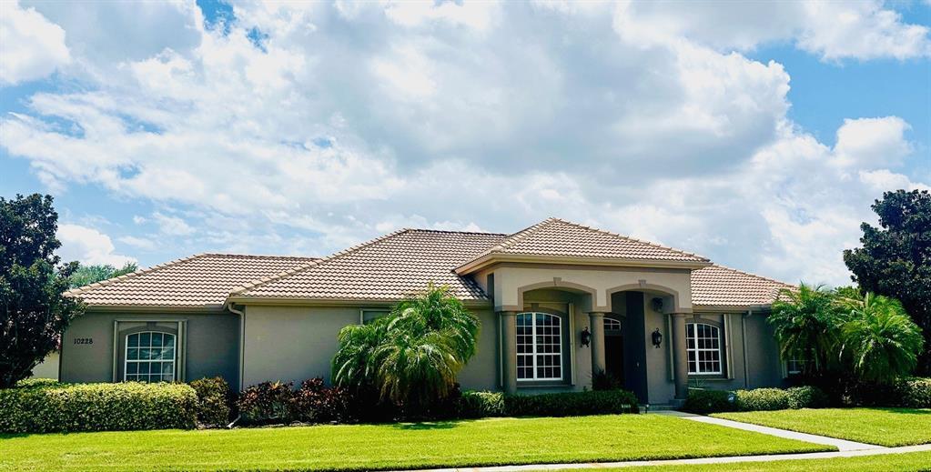 Foto principal - 10228 Silverado Cir