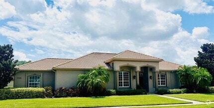 Building Photo - 10228 Silverado Cir