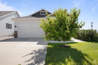 Building Photo - 2202 Thoreau Dr