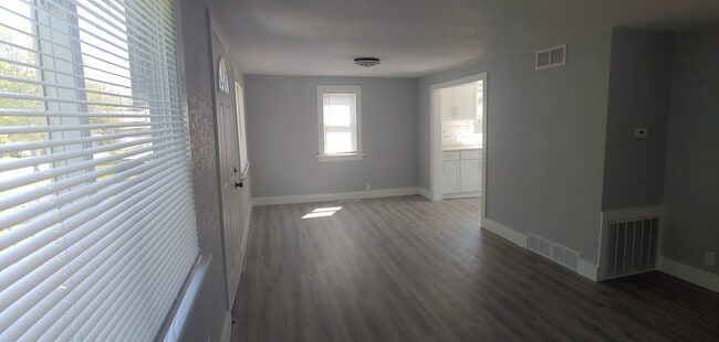 Foto del edificio - 6725 W Harrison Ave
