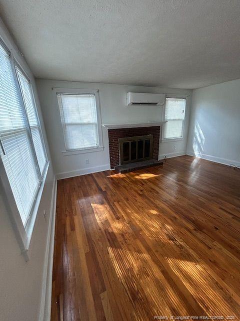 Foto del edificio - 1007 E 9th St