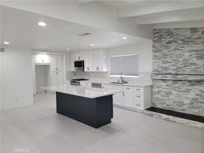 Building Photo - 14935 Nora Pl