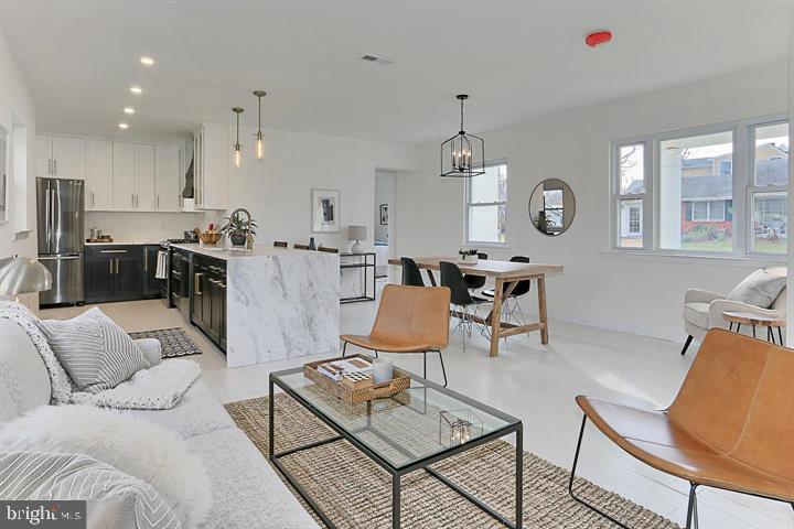 Foto principal - 2501 Crest St