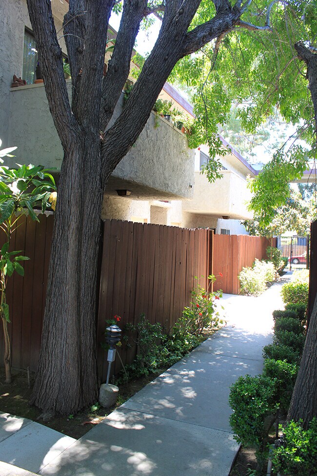 Building Photo - 11923 Albers St