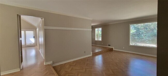 Foto del edificio - 5218 Meadowcreek Dr