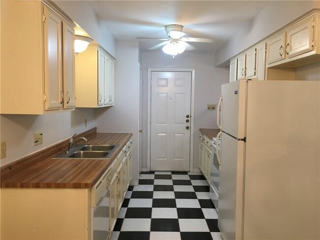 Building Photo - 5302 Avenue G
