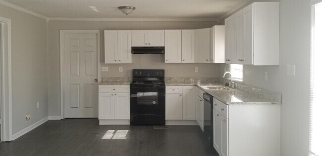 Foto del edificio - 724 S Main St