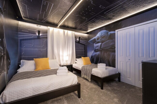 Building Photo - KB 1170  Elegant House - 5BR, Private Pool...