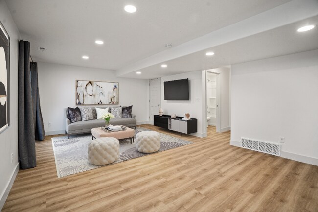 Foto del edificio - 967 W Coral Charm Wy