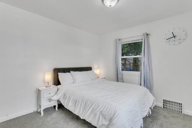 Foto del edificio - 3242 N 79 ST