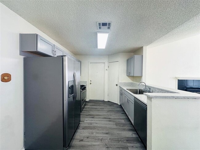 Building Photo - 14414 Tiffer Ln