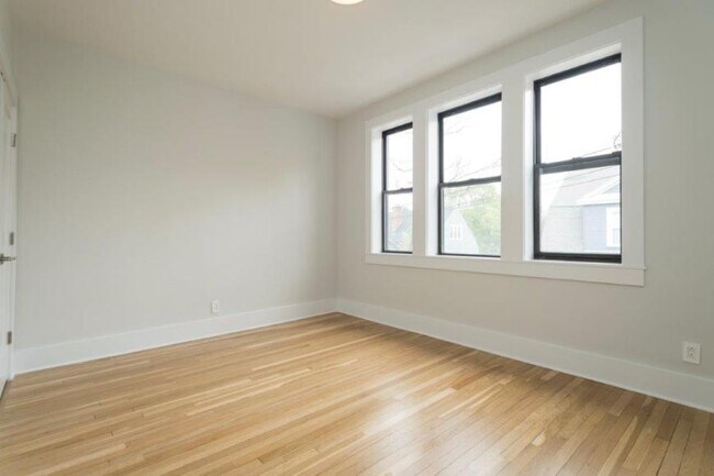 Foto del edificio - 3 bedroom in Boston MA 02135