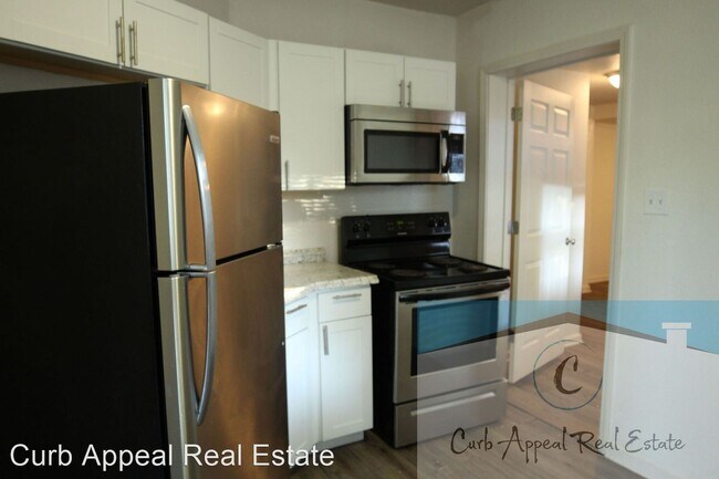 Building Photo - 3 br, 2 bath House - 911 Walnut