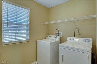 Building Photo - 10254 Ladybug Bend St