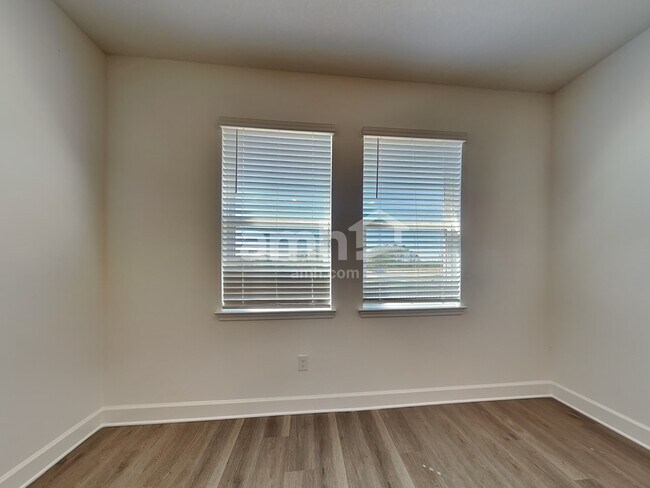 Building Photo - 37708 Dusty Saddle Ln