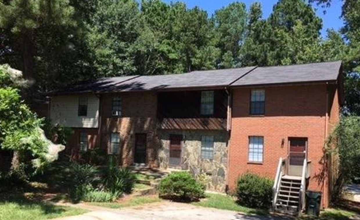 Primary Photo - Nicely Renovated Fayetteville Town Home, 2...